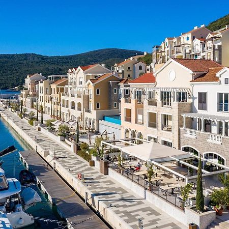 Lustica Bay Lägenhet Tivat Exteriör bild