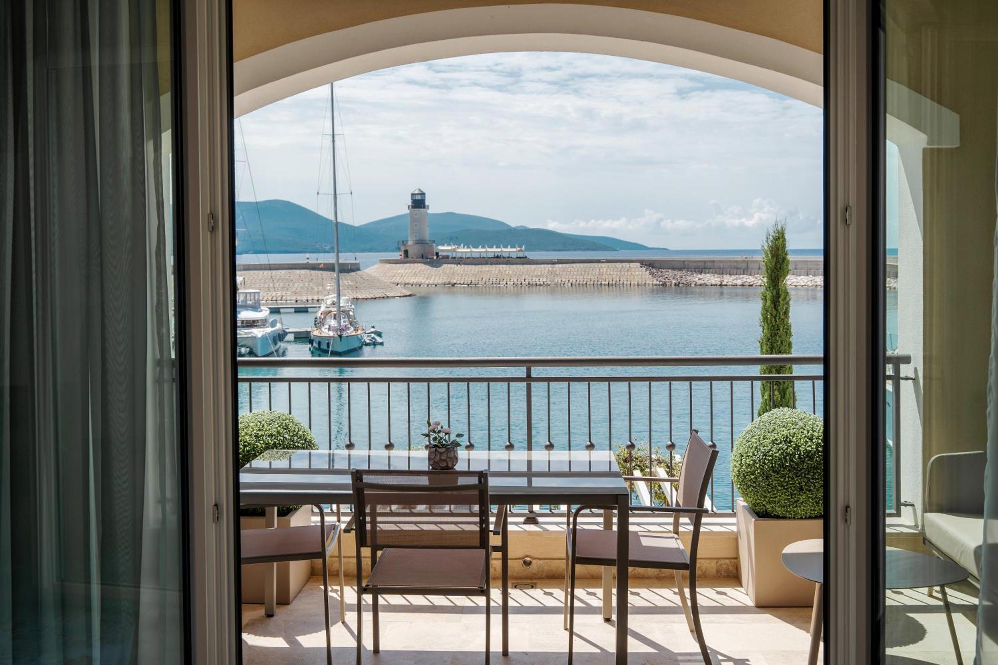 Lustica Bay Lägenhet Tivat Exteriör bild