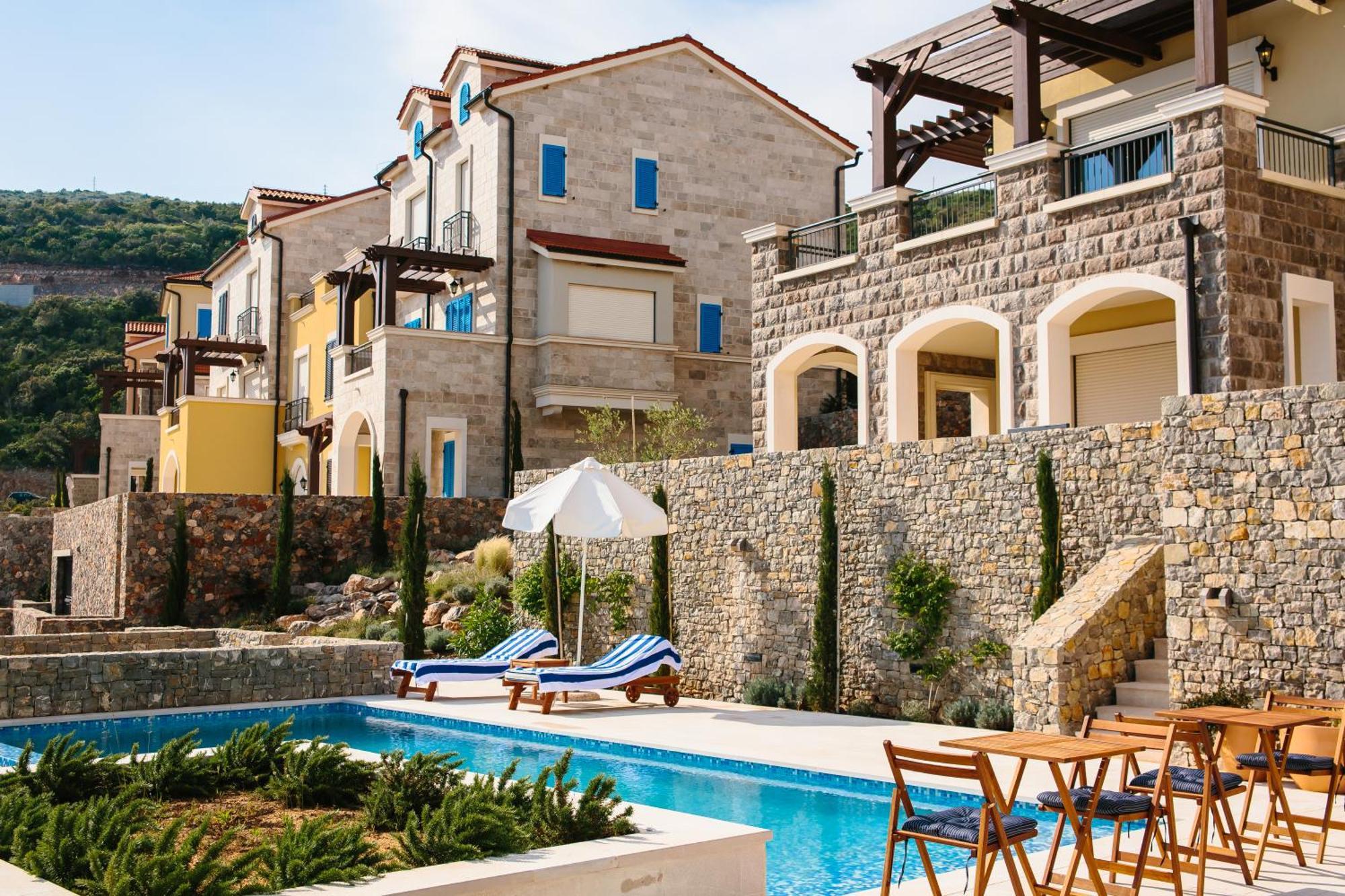 Lustica Bay Lägenhet Tivat Exteriör bild
