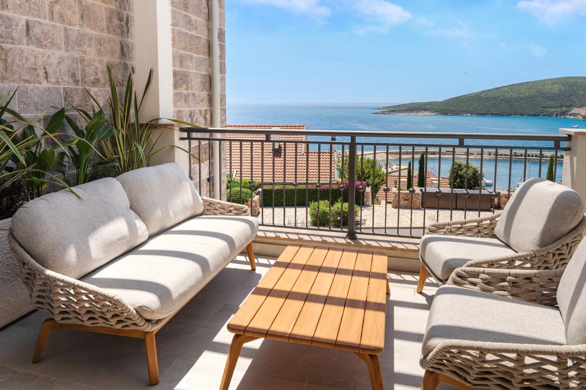 Lustica Bay Lägenhet Tivat Exteriör bild